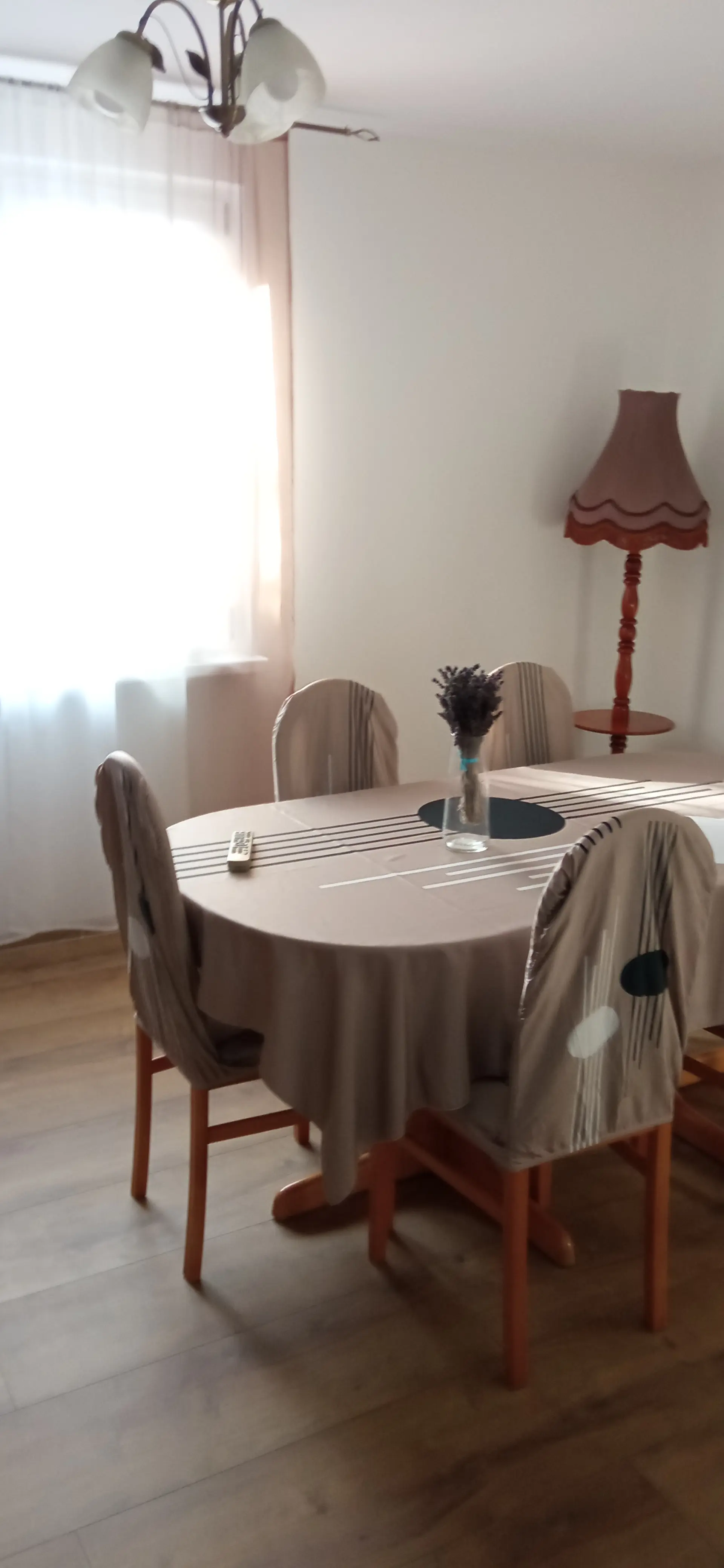 Dom w zabudowie bliźniaczej po remoncie w cenie mieszkania
